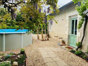 Maison de vacances Cosy Cottage with pool in the countryside France  86320 Persac -1