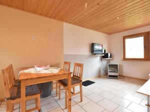 Cosy Holiday Home in Am Salzhaff by the Sea