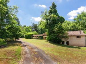 Maison de vacances Cosy Holiday Home in Bourgnac with Private Pool  24400 Bourgnac Aquitaine