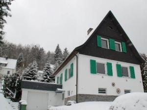 Cosy holiday home in Brilon with garden and barbecue