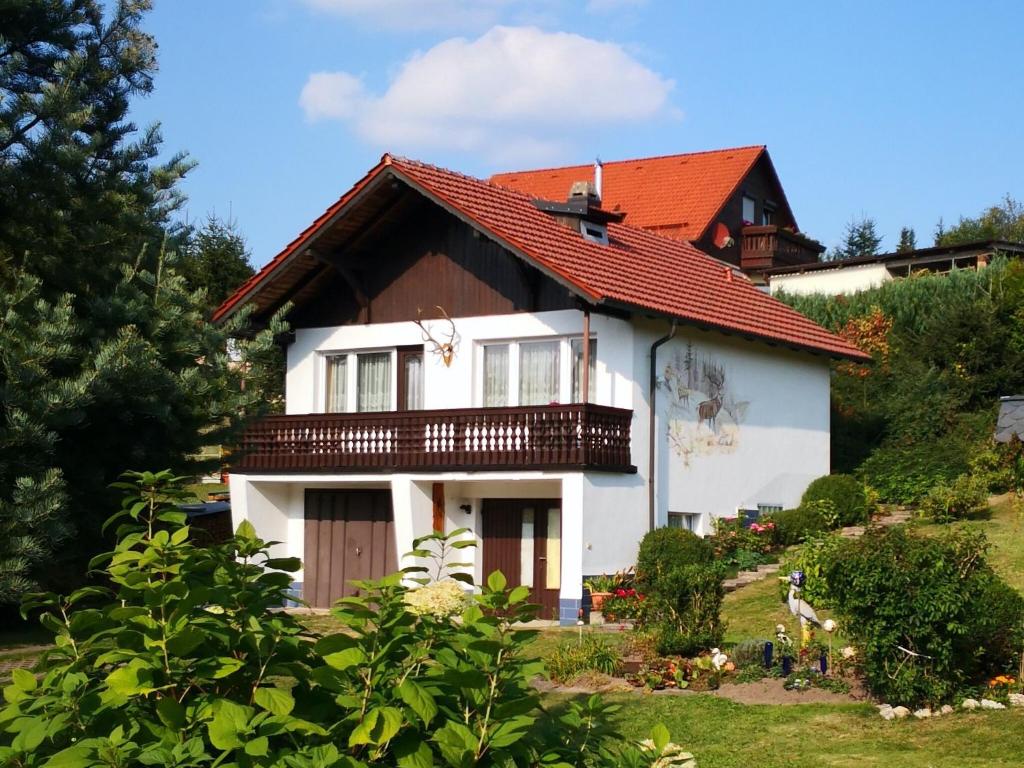 Maison de vacances Cosy holiday home in Hinternah Thuringia with balcony and garden  98553 Schleusingen