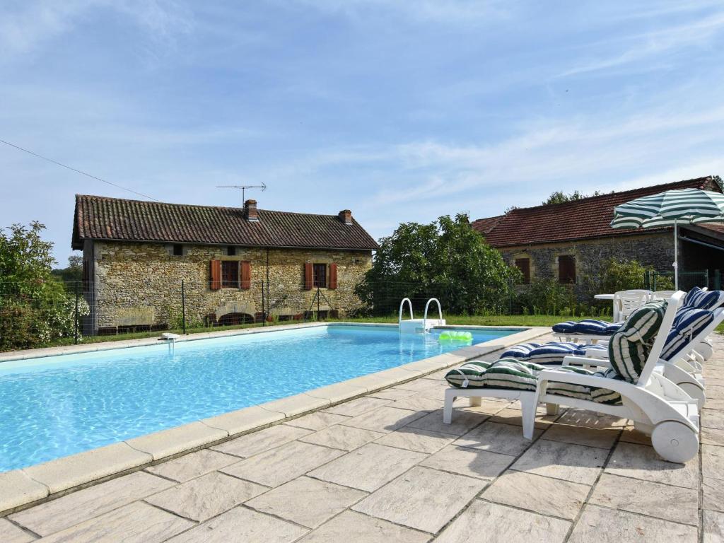 Cosy Holiday Home in Loubejac Aquitaine with Swimming Pool , 24550 Villefranche-du-Périgord