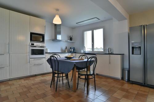 Côté Plage - Maison pour 12 vue mer