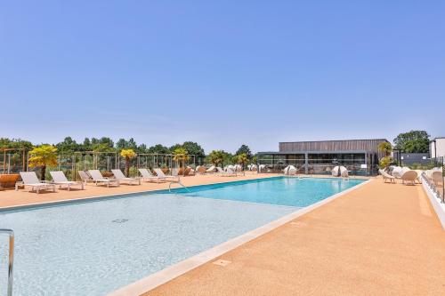 Cottage avec accès piscine - proche océan