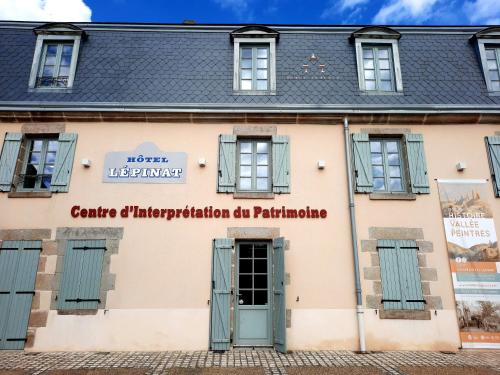 'COTTAGE DE LA ROSERAIE' dans 'La Vallée des Peintres'