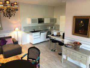 Cottage du chateau for 4 people – 90 m²- 2 bedrooms – 2 bathrooms – pool