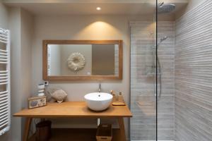 Cottage Livingstone by Cocoonr