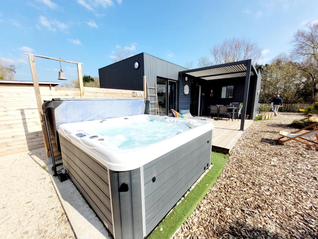 Maison de vacances Cottage Prenium Happy Spa Jacuzzi 44 Chemin de la Charraud Basse 85160 Saint-Jean-de-Monts