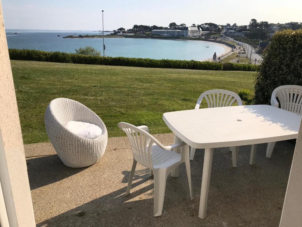 Maison de vacances COTTAGE vue sur mer piscine 9 Gîte de trestel 3 BIS Voie Communale Vieille Côte de Trestel 22660 Trévou-Tréguignec