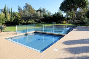 Country Club By Garvetur
