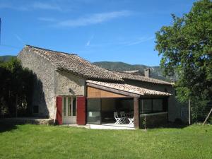 Maison de vacances Countryside Cottage with above ground pool peaceful surroundings  84580 Oppède Provence-Alpes-Côte d\'Azur