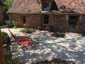 Countryside tiny house near Chateau de Hautefort