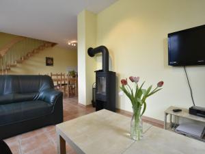 Cozy 5-bedroom Holiday Home in Zierow with Garden