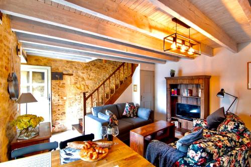 Cozy cottage with garden in Sarlat medieval centre
