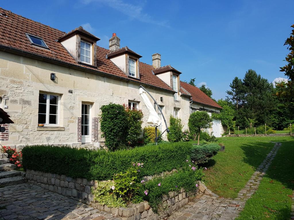 Cozy country house (cottage) & ideal closed garden 12 Rue de la Forêt, 60123 Éméville