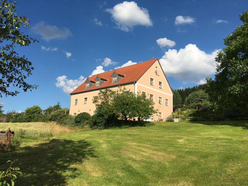 Cozy group house with its own garden and wellness area , 92539 Schönsee