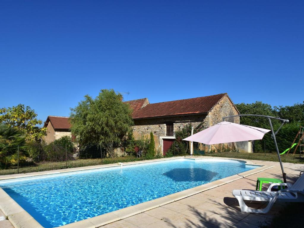 Cozy Holiday Home in Besse with Swimming Pool , 24550 Villefranche-du-Périgord