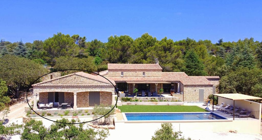 Cozy Holiday Home in Brion with Swimming Pool