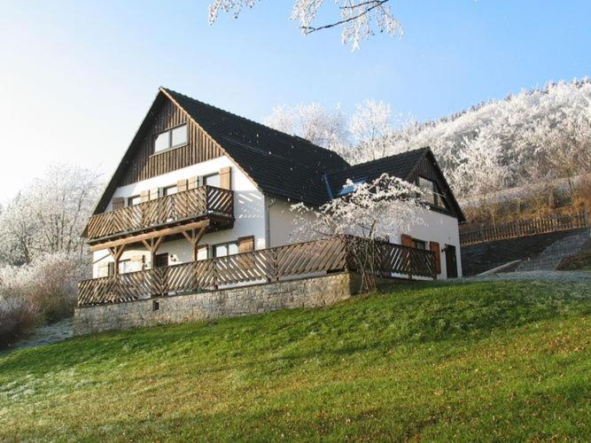 Cozy Holiday home in D dinghausen Sauerland near Ski area , 59964 Medebach