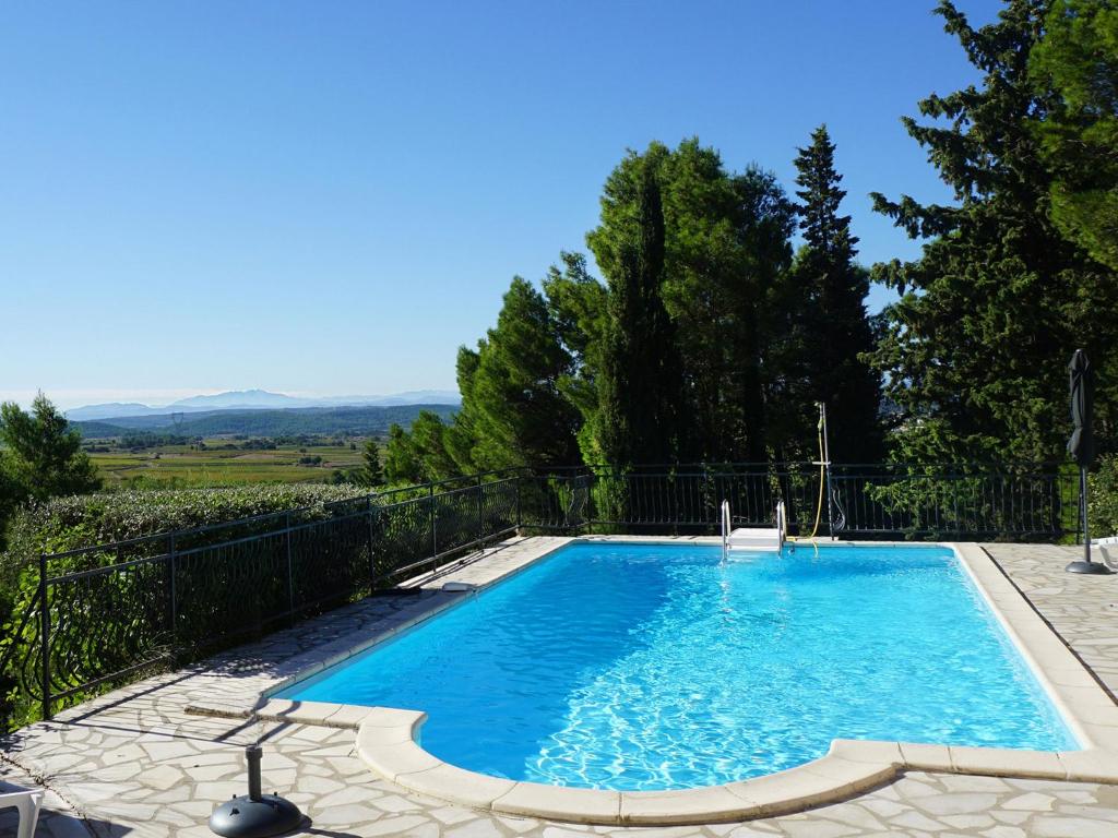Cozy Holiday Home in G ntersberge with Lake View