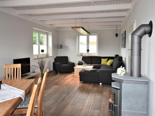 Cozy Holiday Home in Gross Schwansee with Sauna