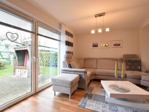 Cozy Holiday Home in Hohenkirchen near Baltic Sea