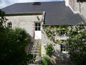 Maison de vacances Cozy Holiday Home in Lantheuil with Garden  14480 Lantheuil Normandie