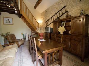 Cozy Holiday Home in Piolenc with Private Pool