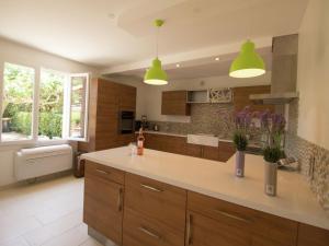Cozy Holiday Home in Sorgues with Garden