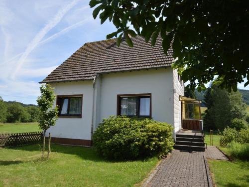 Cozy Holiday Home in Wallenborn with Garden