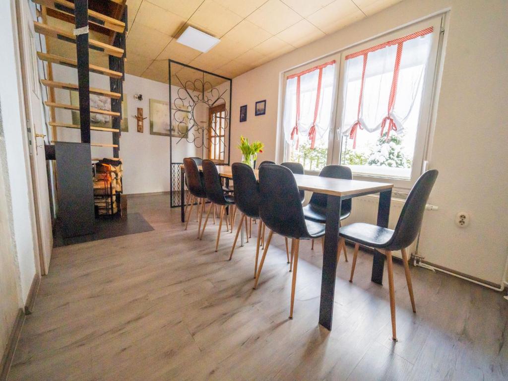 Cozy holiday home with terrace and garden , 98701 Neustadt am Rennsteig