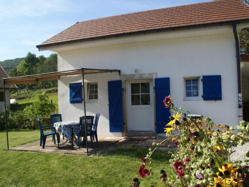 Cozy Home in Haut du them ch teau lambert with Garden