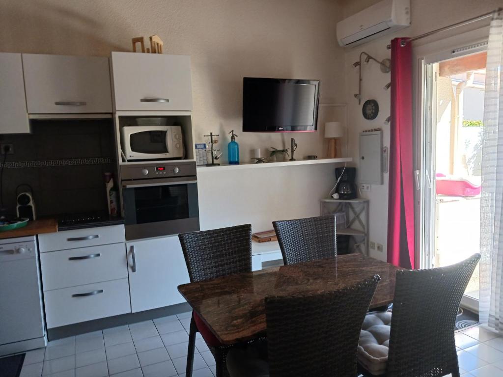 Cristallines- 19- Maison mezzanine- 6 pers Rue des Corsaires, 34300 Le Cap d\'Agde
