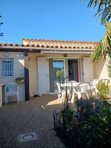 Maison de vacances Cristallines- 19- Maison mezzanine- 6 pers Rue des Corsaires 34300 Le Cap d\'Agde Languedoc-Roussillon