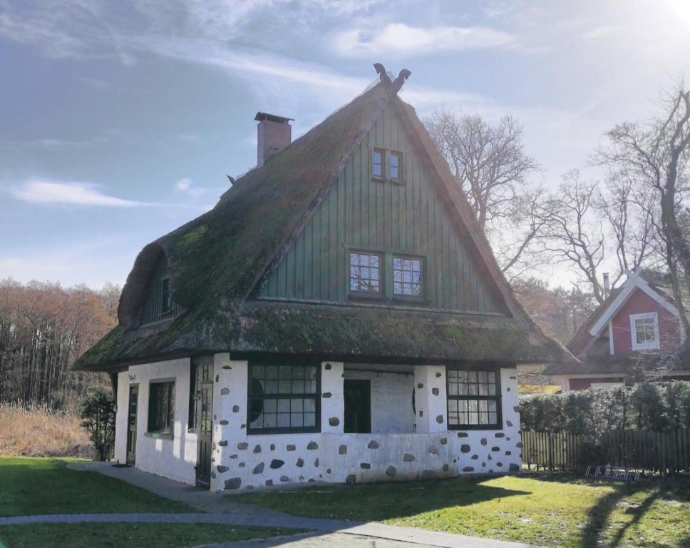 Maison de vacances Darßer Strandgut - Haus Butzek 54 Dorfstraße 18347 Ahrenshoop