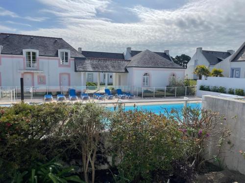 Maison de vacances de 56 m2 dans résidence avec piscine chauffée proche plages Locmaria france