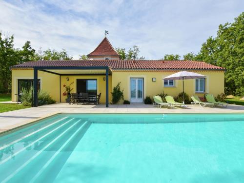 Delightful Holiday Home in Gindou with Private Swimming Pool