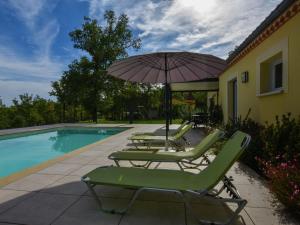 Delightful Holiday Home in Gindou with Private Swimming Pool