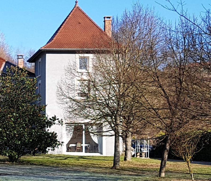 Maison de vacances Dépendance dans maison bourgeoise campagne Lyonnaise Route du Concordat 38540 Saint-Just-Chaleyssin