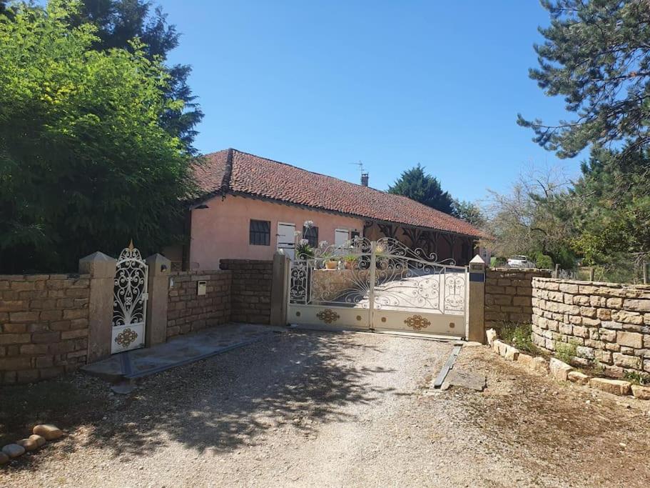 Maison de vacances Dépendance pour 1 à 4 pers au calme dans propriété 4025 Route de Chamonal 01851 Marboz