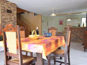 Detached villa in a small villa estate with private swimming pool