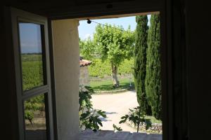 DOMAINE de MAS CARON Gîte 4* au pied du Ventoux en Provence