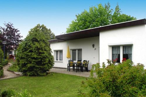 Double Bungalow at the Black Lake, Black