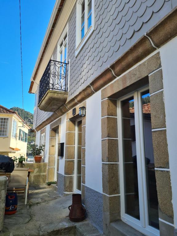 Douro Bay House Ribadouro, 4640-402 Pala