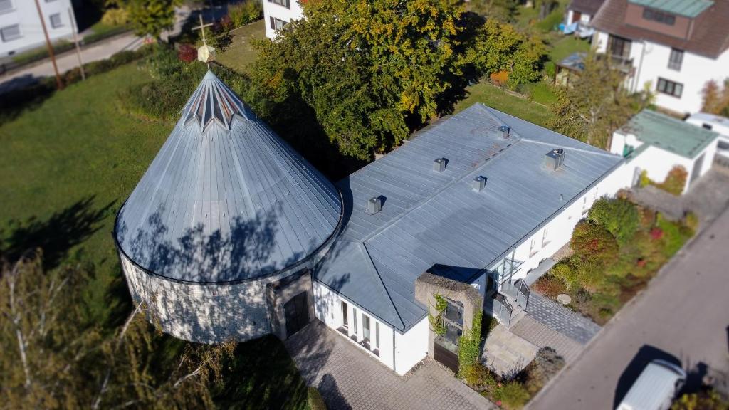 dreamcation - Ehemalige KIRCHE mit Haus bis 26 Personen, 3D-Tour, Garten, Terrasse, BBQ 14 Kleiberstraße, 93309 Kelheim