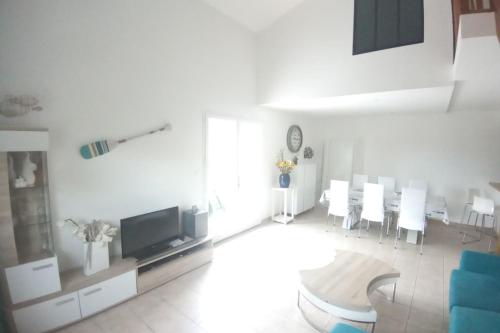 Duplex for 7 with TERRACE near the SEA