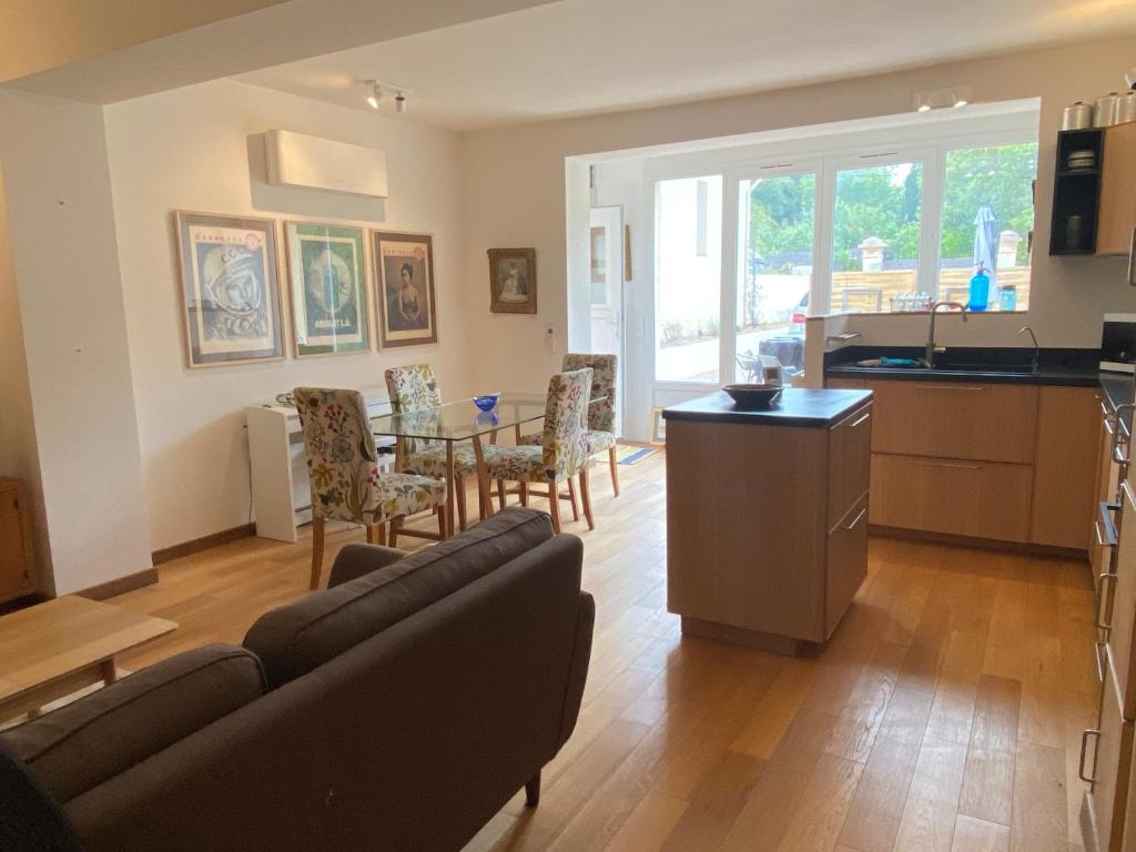 Duplex house walk to town 21 Avenue Bel-air, 06600 Antibes