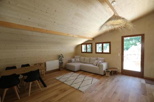 Ecogite dans les Cevennes Ardechoises