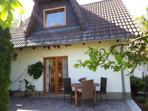 Ein Bett im Kornfeld - Haus Weitblick - mit Innenpool