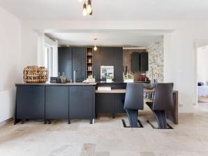 Elegant Holiday Home in Touques with Fenced Garden